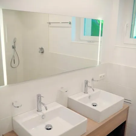 Modernes Mit Terrasse Und Parkplatz In Den Alpen * Kirchberg in Tirol