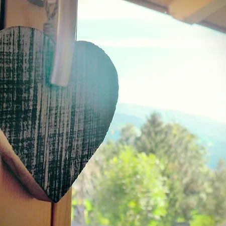 Modernes Mit Terrasse Und Parkplatz In Den Alpen *