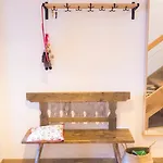 Modernes Mit Terrasse Und Parkplatz In Den Alpen Holiday home