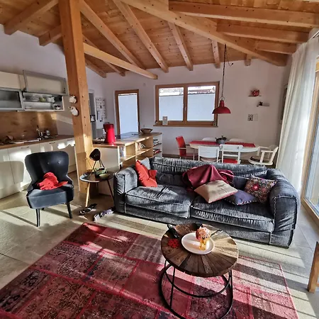 度假居 Modernes Mit Terrasse Und Parkplatz In Den Alpen