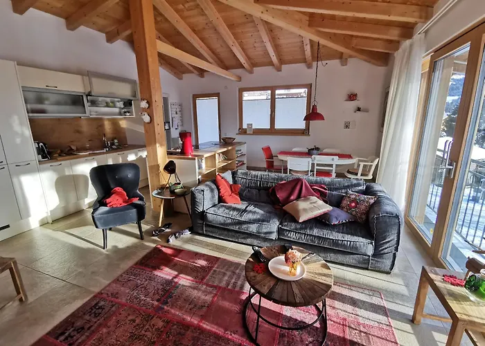 度假居 Modernes Mit Terrasse Und Parkplatz In Den Alpen